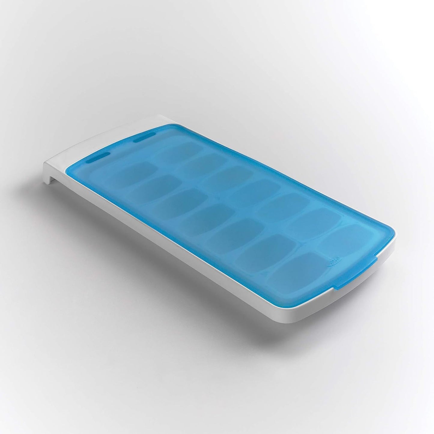 No Spill Plastic Ice Cube Tray with Silicone Secure Seal - White Blue
