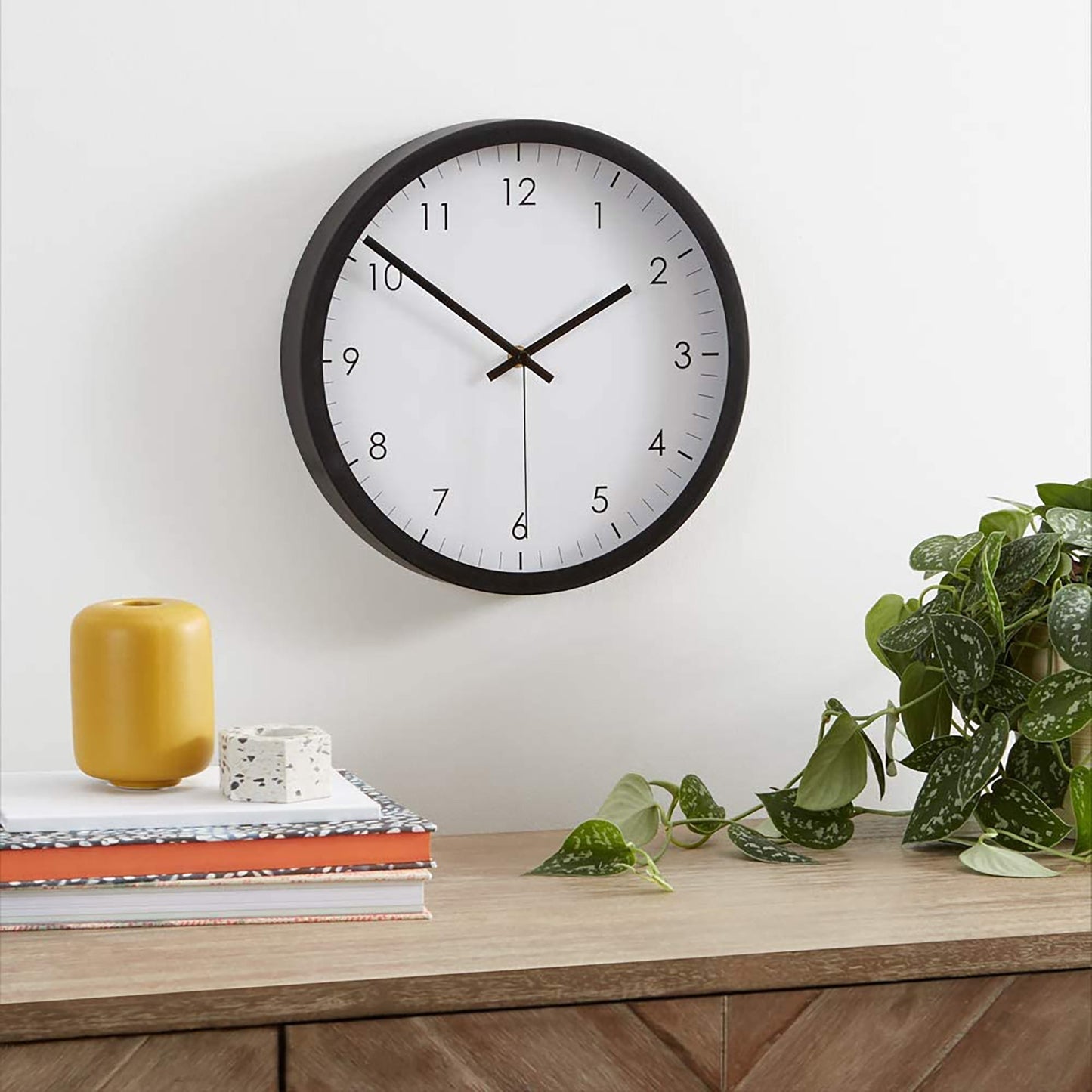 12 Inch Traditional Wall Clock - Black