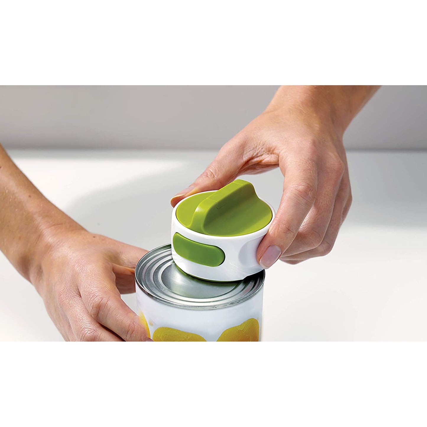 Easy Twist Can Opener with Stainless Steel Blade - White and Green