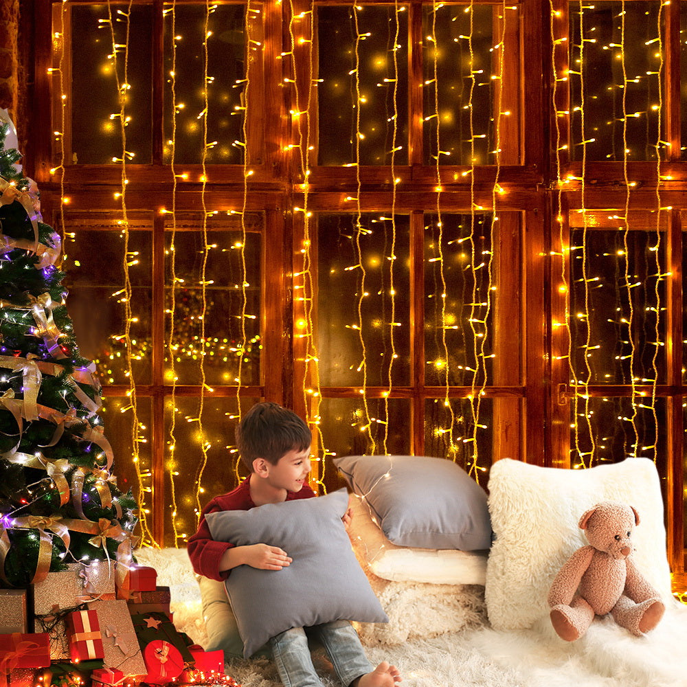 600 LED Curtain Lights - 6x3M Warm White