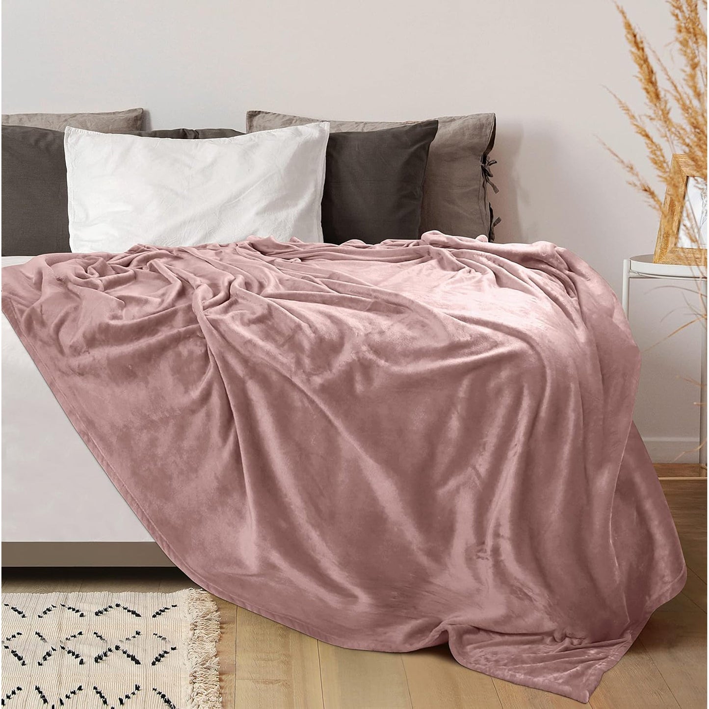 300GSM Microfibre Luxury Anti-Static Fuzzy Soft Fleece Blanket - Rose Pink