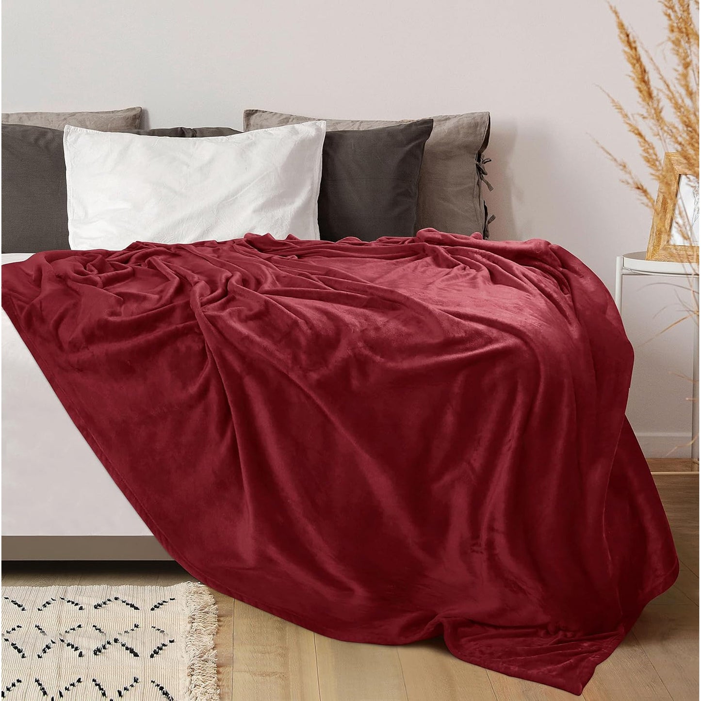 300GSM Microfibre Luxury Anti-Static Fuzzy Soft Fleece Blanket - Red