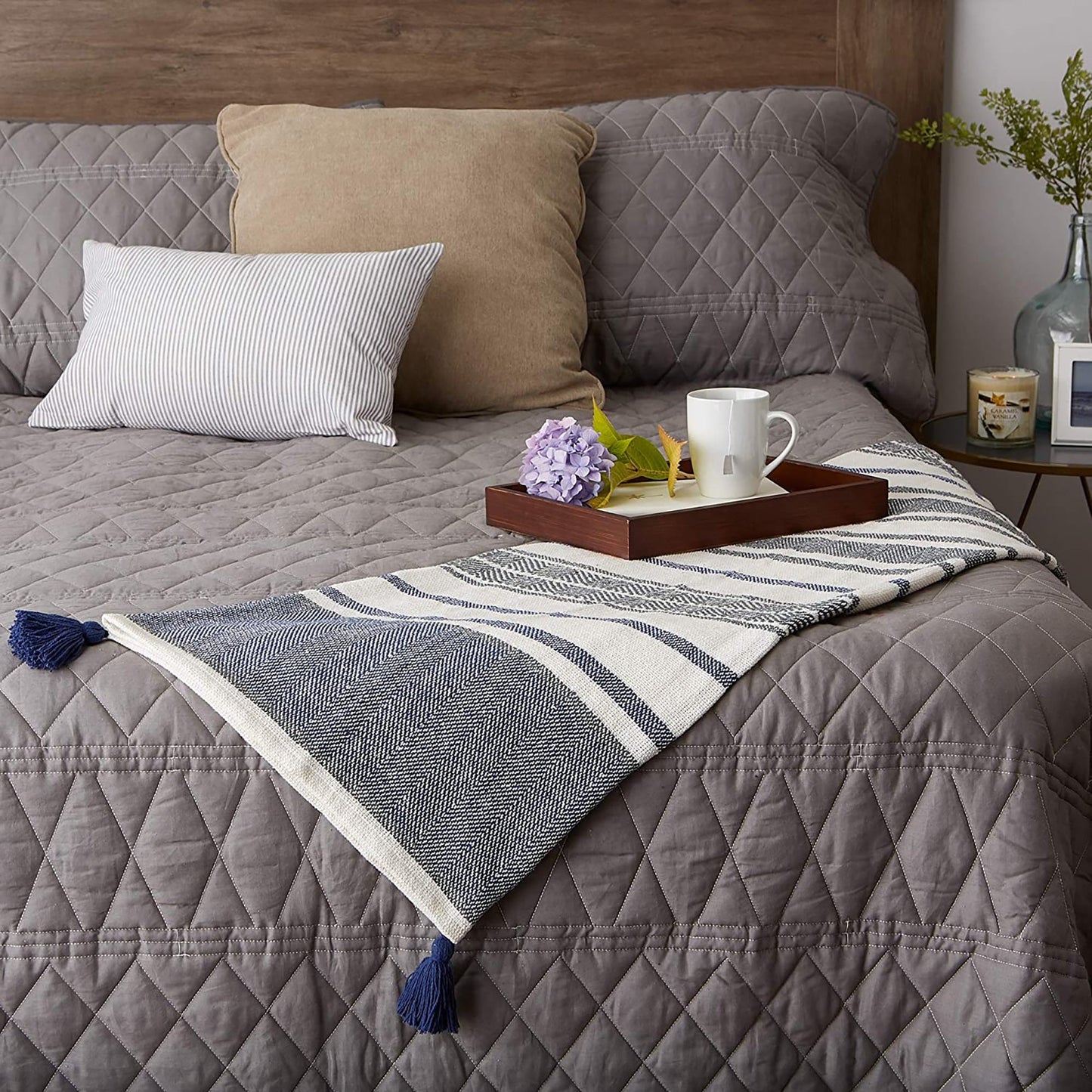 Traditional 2 Tone Chevron Stripe Throw 50x60 - Navy