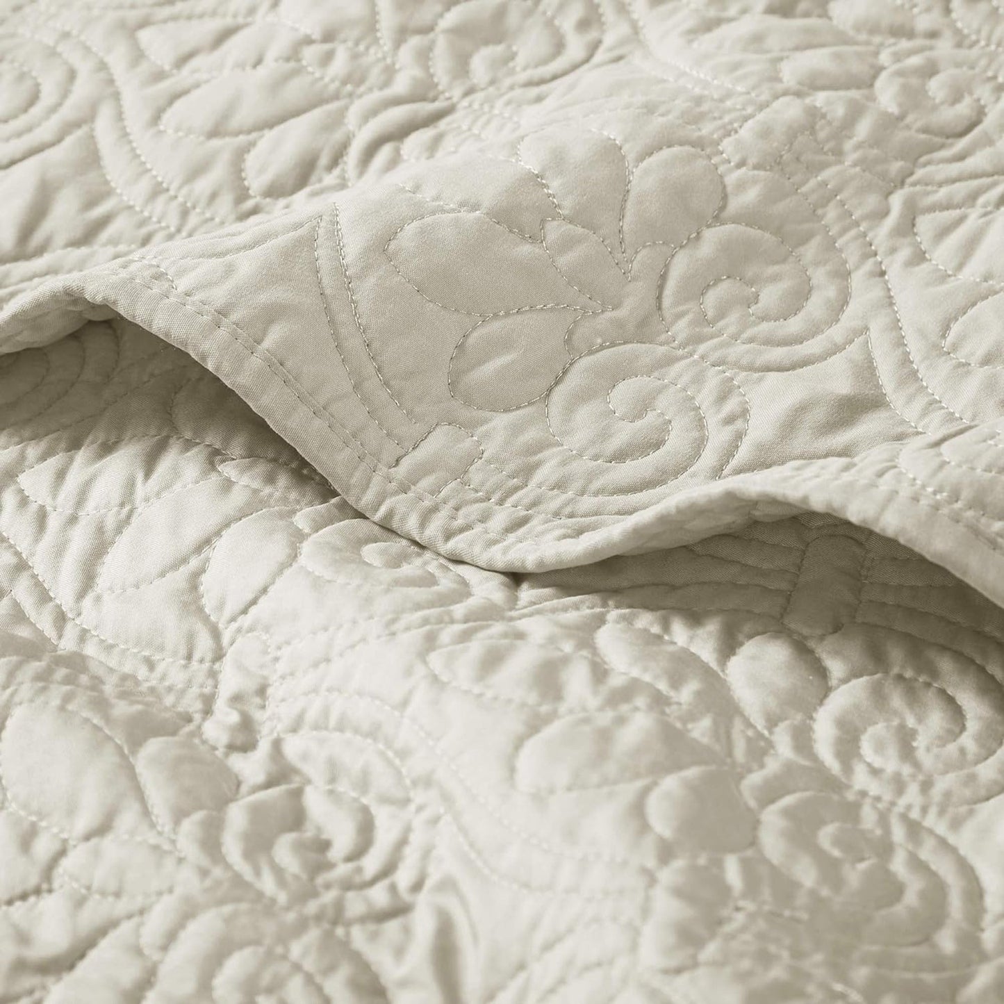Ultra Soft Cotton Filled Damask Stitching Design Quilted Throw Blanket - Ivory