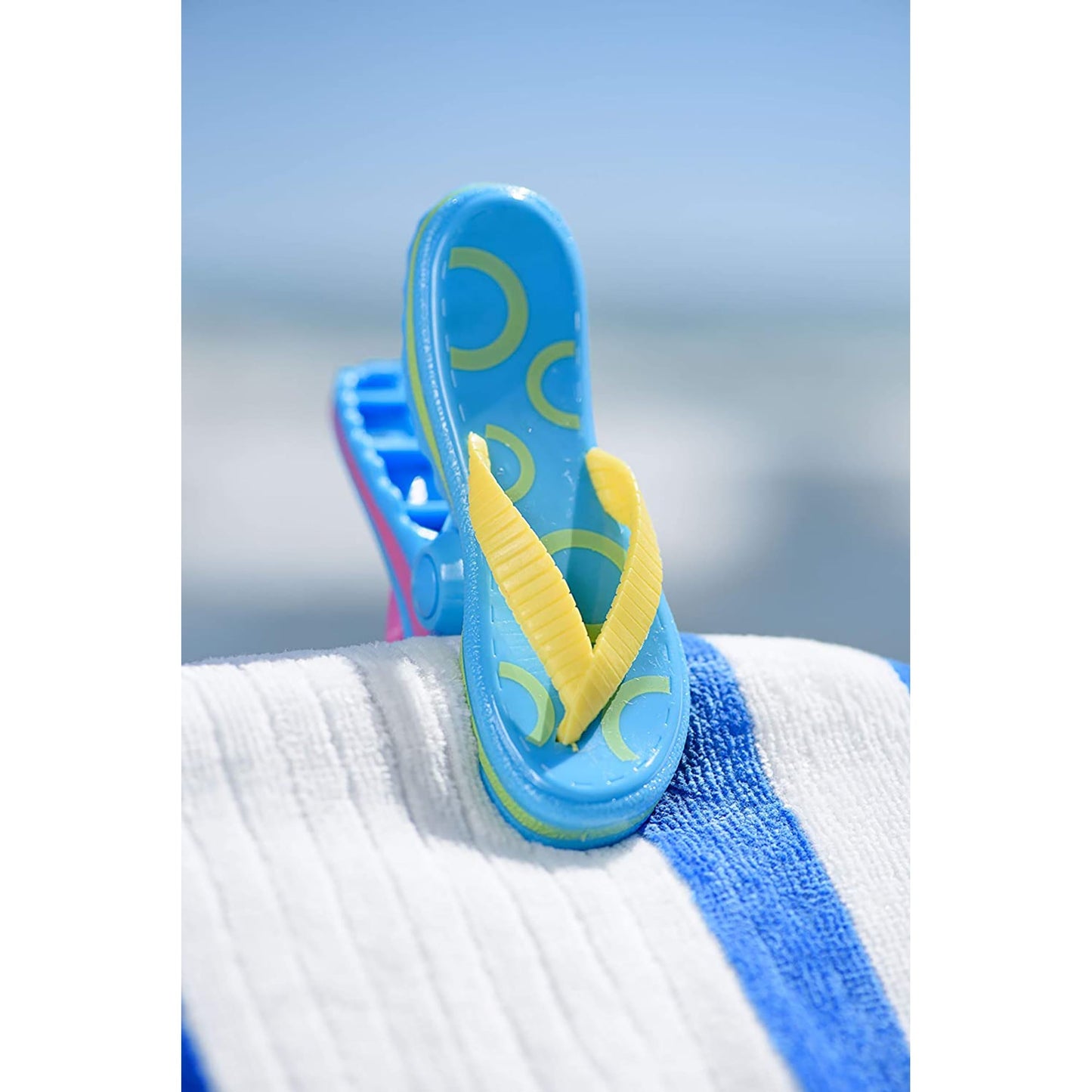 2 Beach Towel Flip Flop Clips for Beach Chairs Patio and Pool Accessories