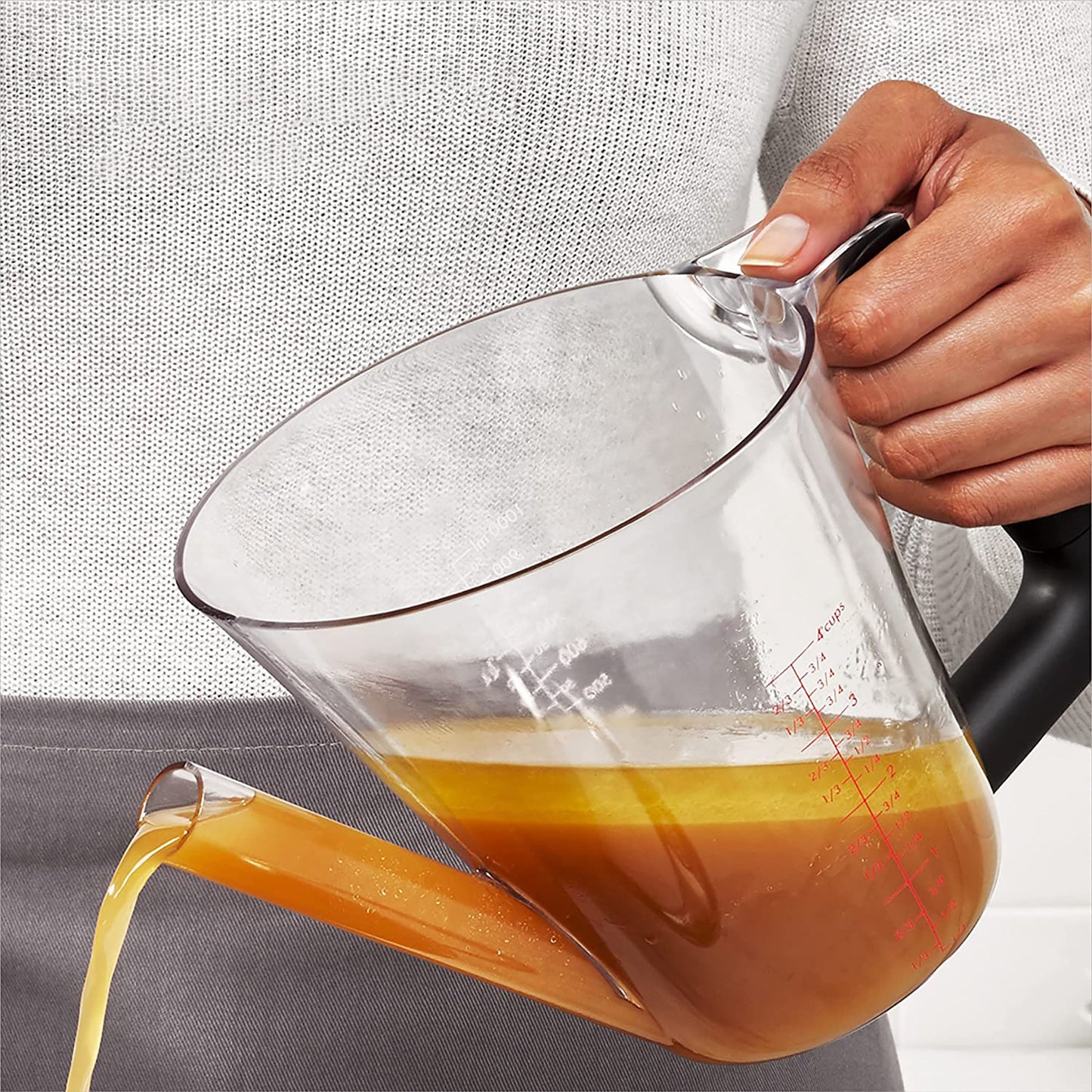 Fat Separator with Strainer 4 Cups or 1 Litre Capacity - Black