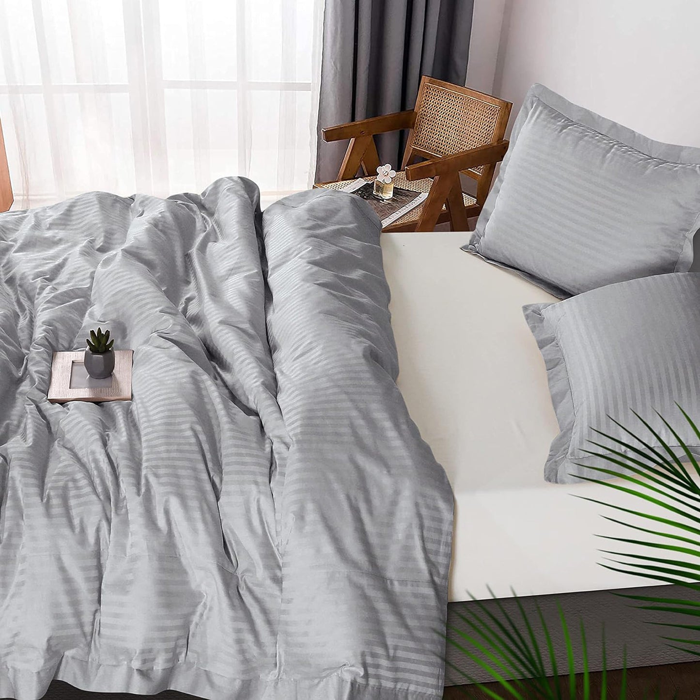 1000 Thread Count Cotton Satin Stripe Reversible Quilt Cover Bedding Set - Platinum Grey