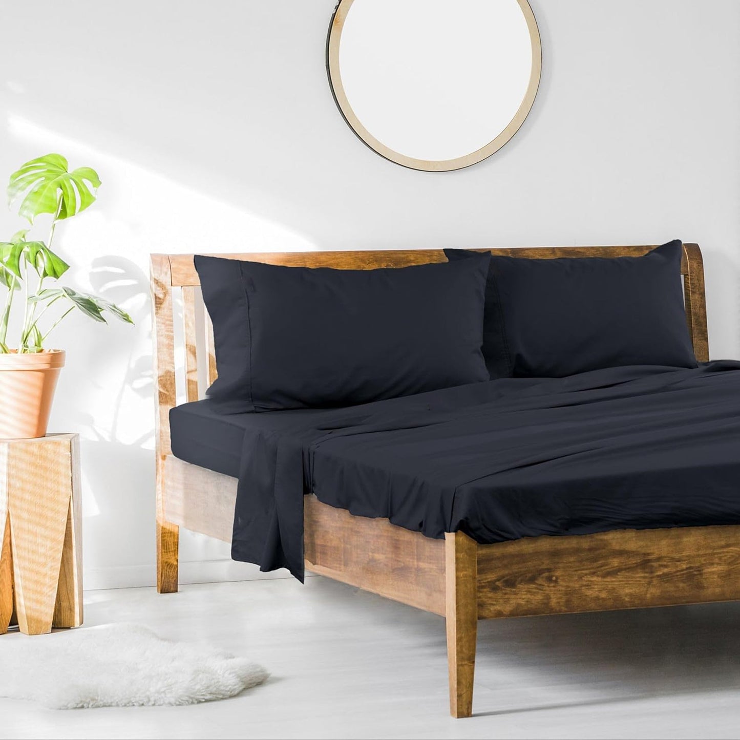 1000 Thread Count Cotton Rich Bedding Sheet Set with Pillowcases - Navy