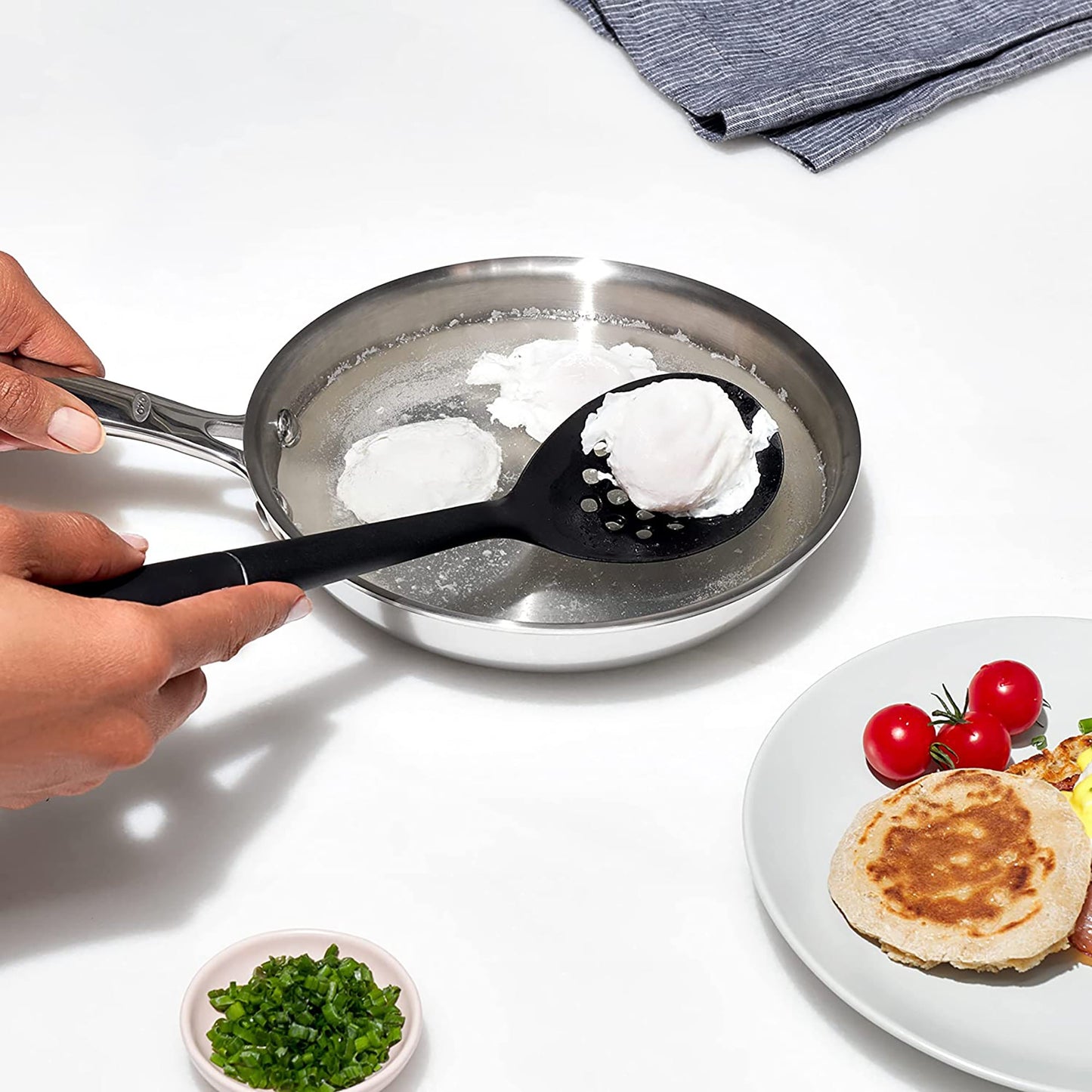 Nylon Slotted Spoon Kitchen Utensil - Black