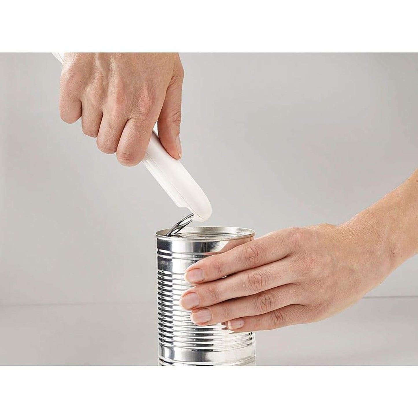 Easy Twist Can Opener with Stainless Steel Blade - White and Grey
