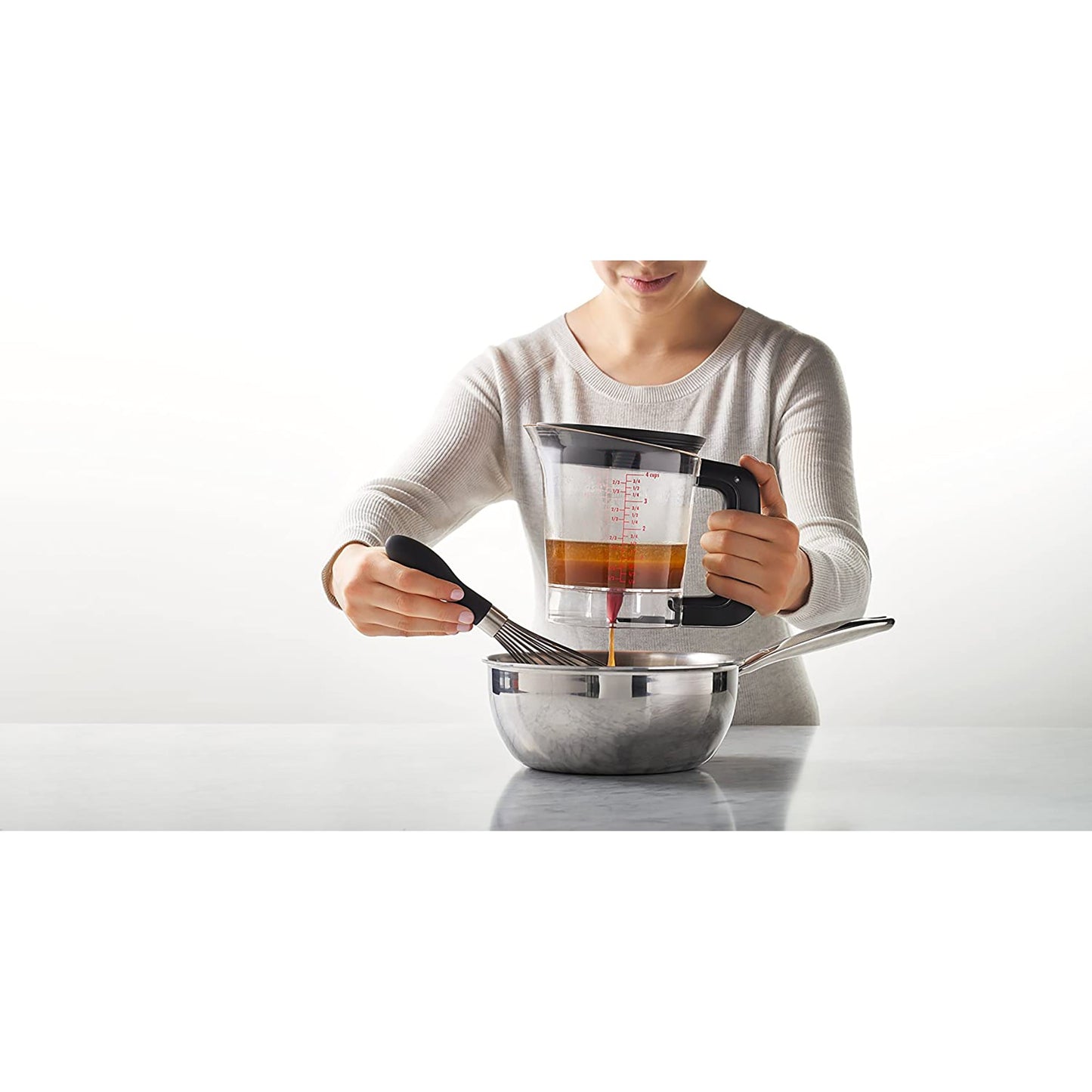 Gravy Fat Separator with 4 Cup or 1 Litre Capacity - Black