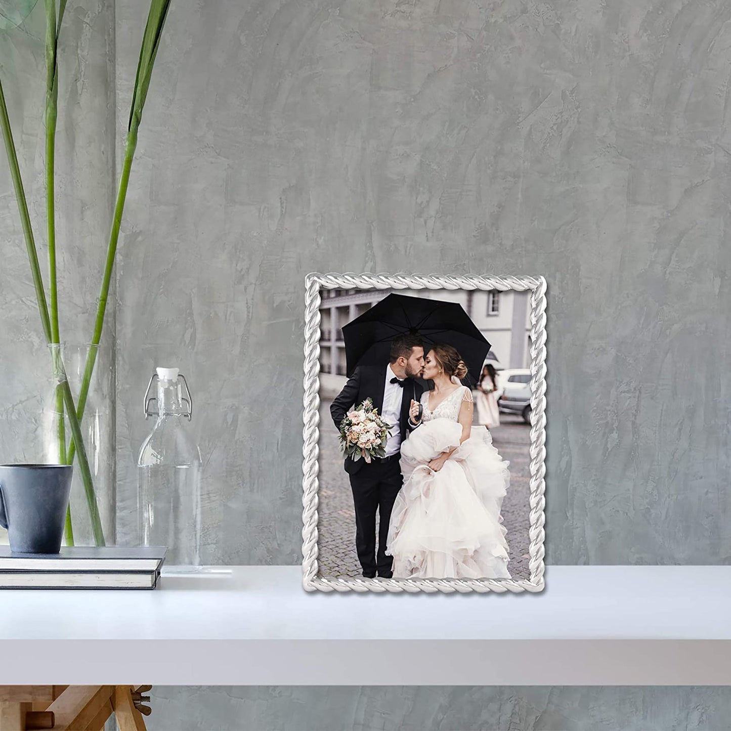 Decorative Metal Rope Picture Frame 4 by 6 Inch - Silver