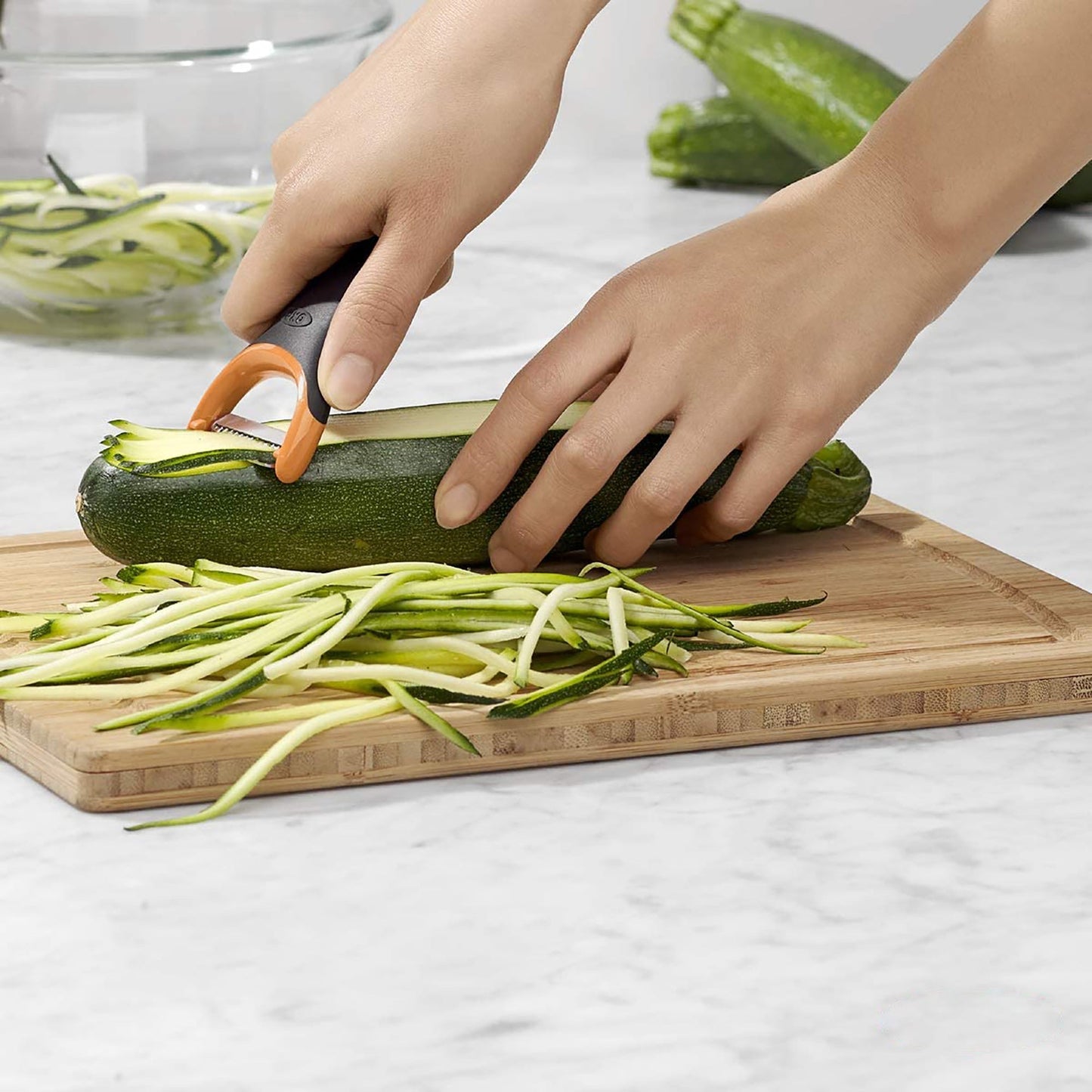 Japanese Stainless Steel Sharp Vegetable Julienne Peeler - Black and Orange