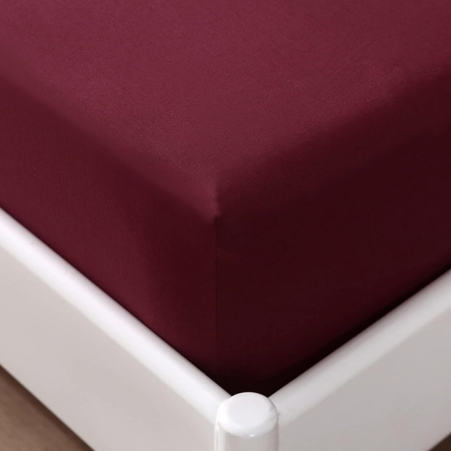 300 Thread Count Sheet Set 50% Cotton 50% Polyester Bed Sheet Set - Burgundy