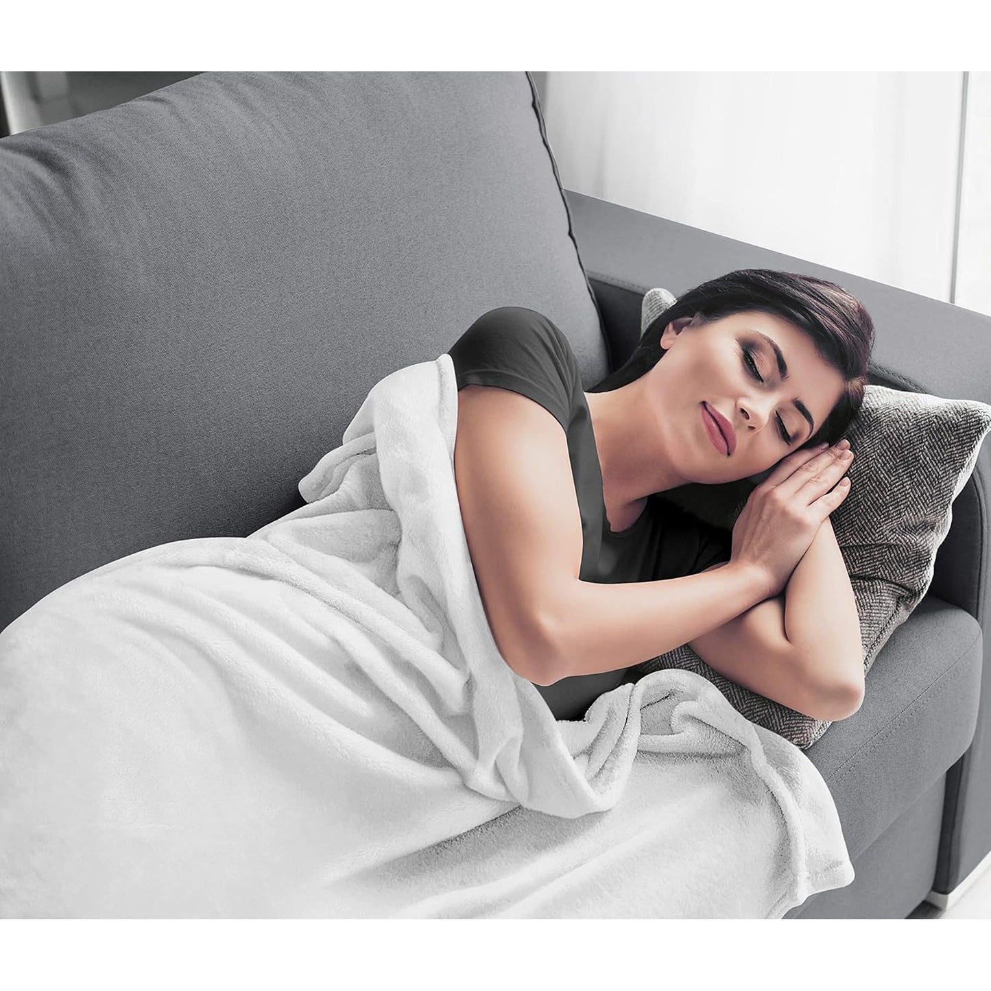 300GSM Microfibre Anti-Static Fuzzy Soft Fleece Blanket - White