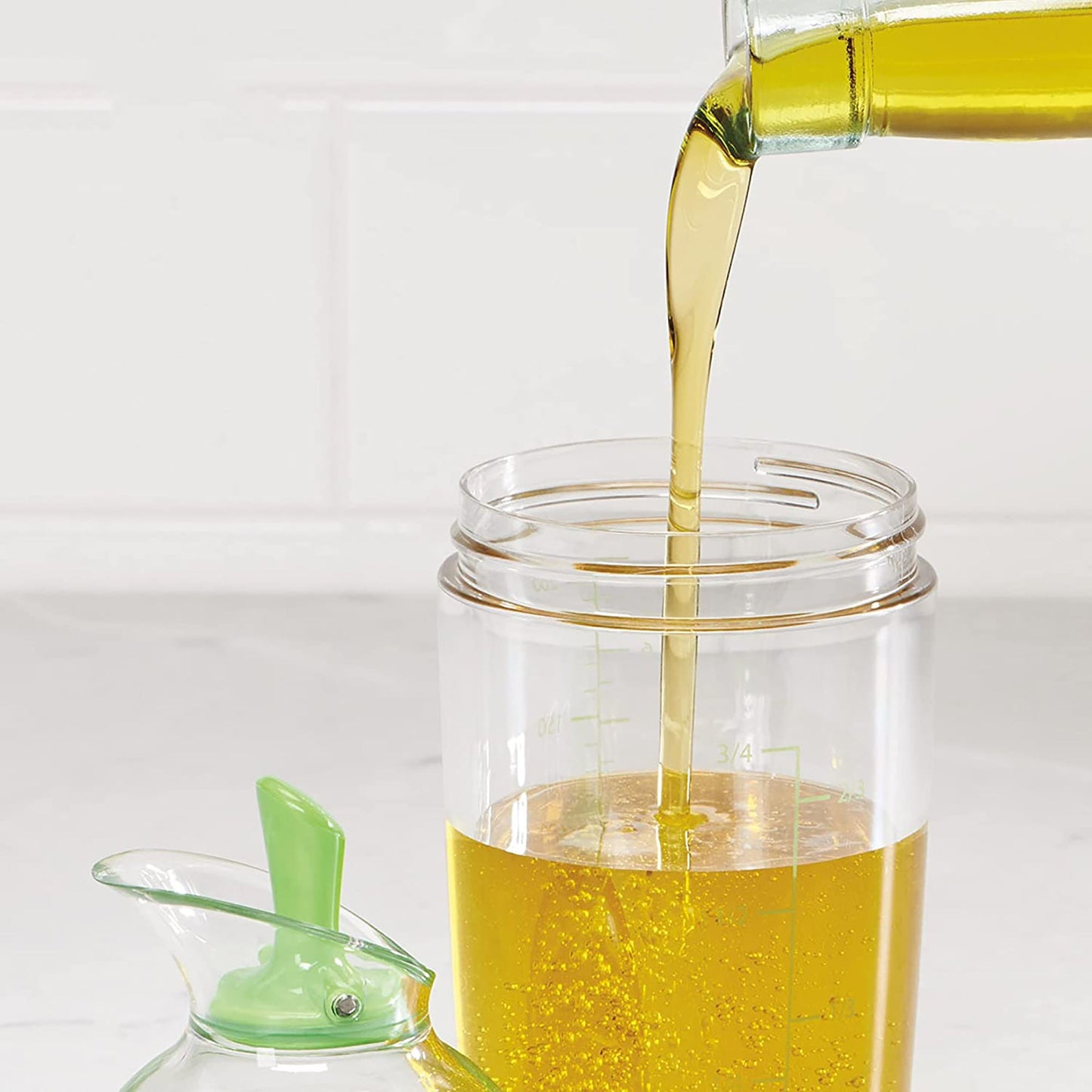 Salad Dressing Shaker 1.5 Cup Capacity - Green