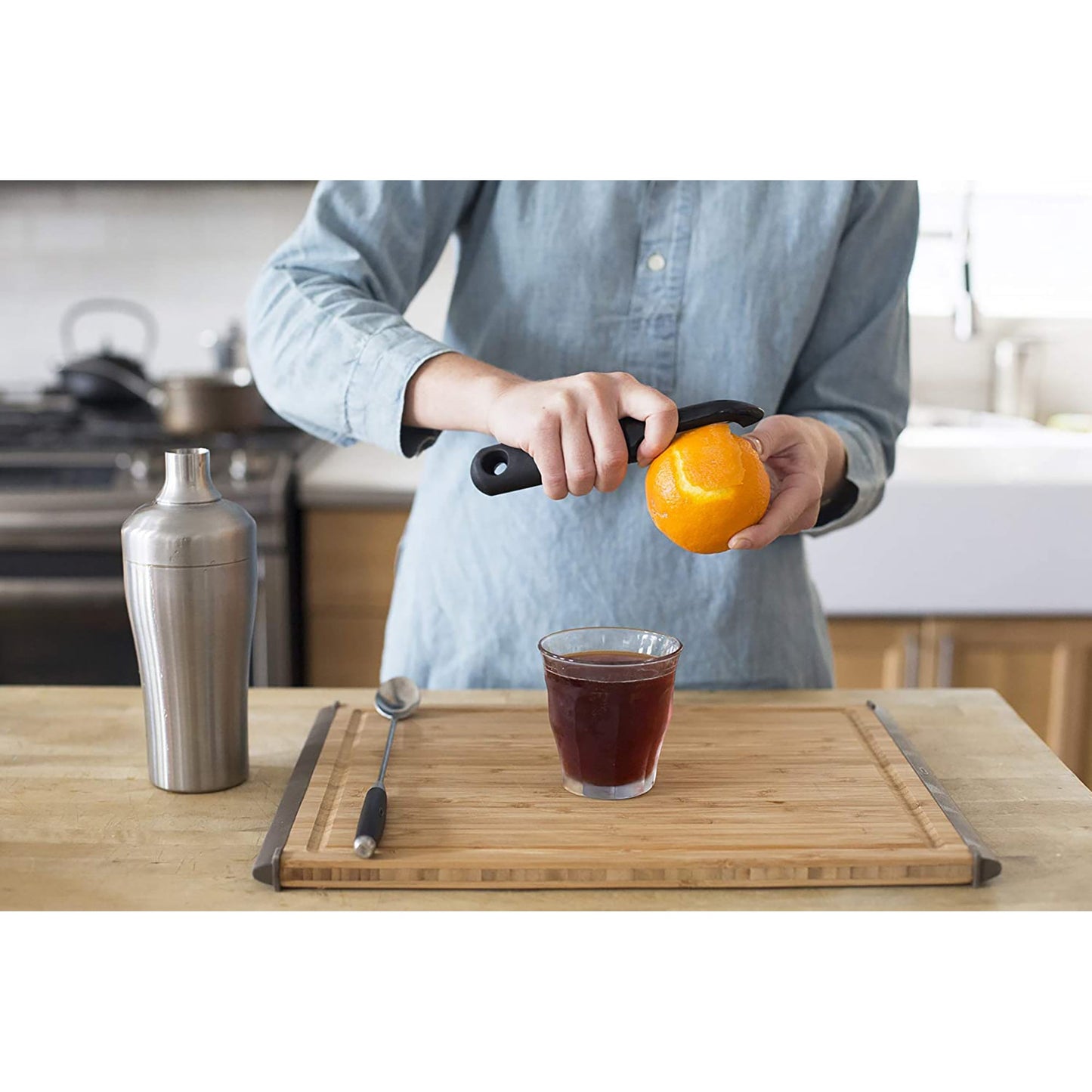 Stainless Steel Swivel Peeler with Non Slip Grip - Black