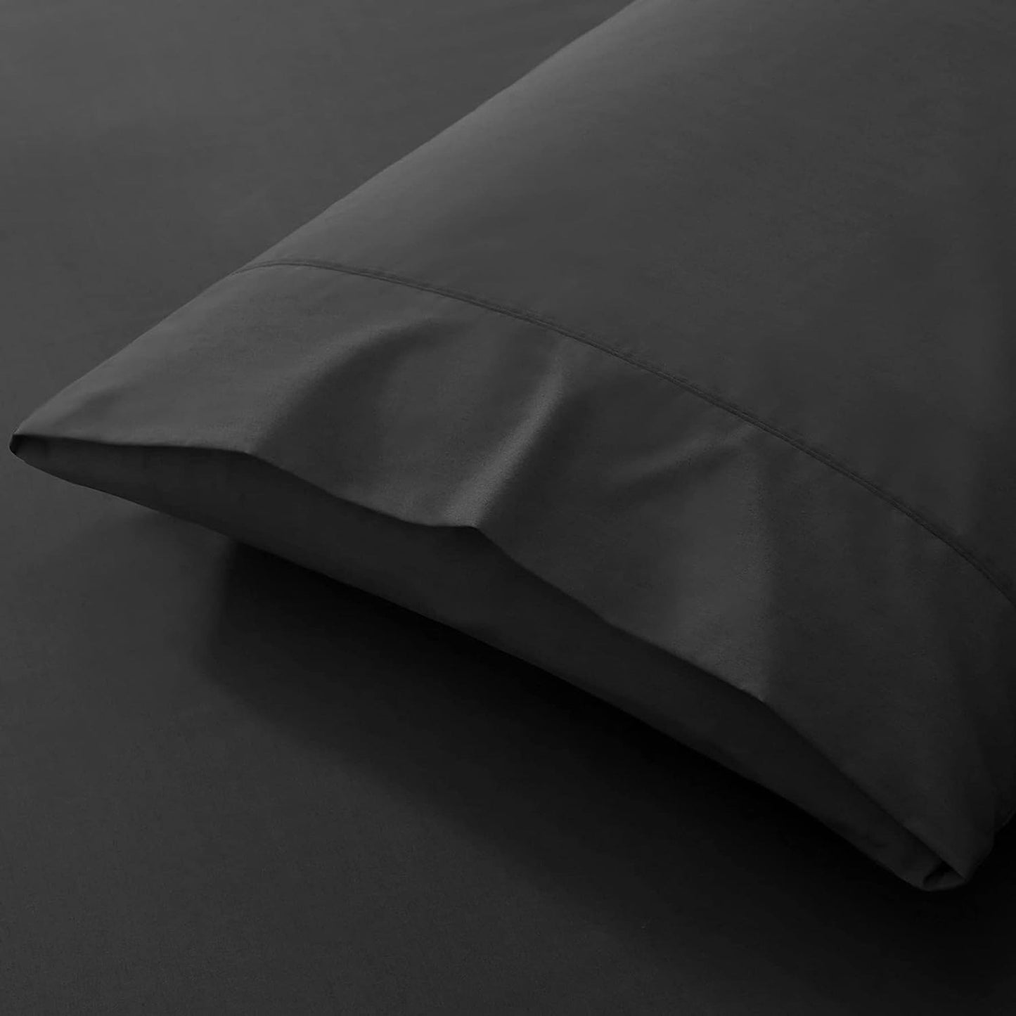 300 Thread Count Sheet Set 50% Cotton 50% Polyester Bed Sheet Set - Black
