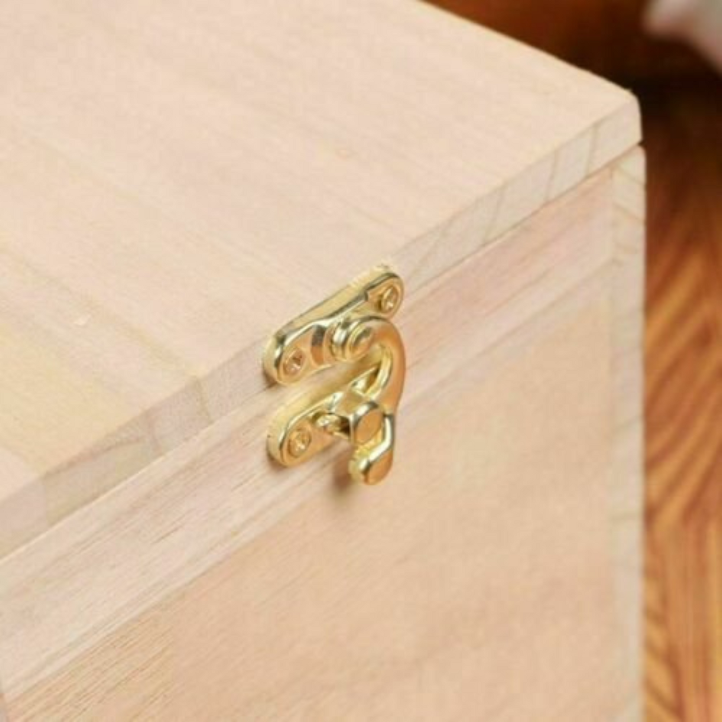 Parrot Breeding Wooden Nest Box Small Bird Budgie House Cage Home