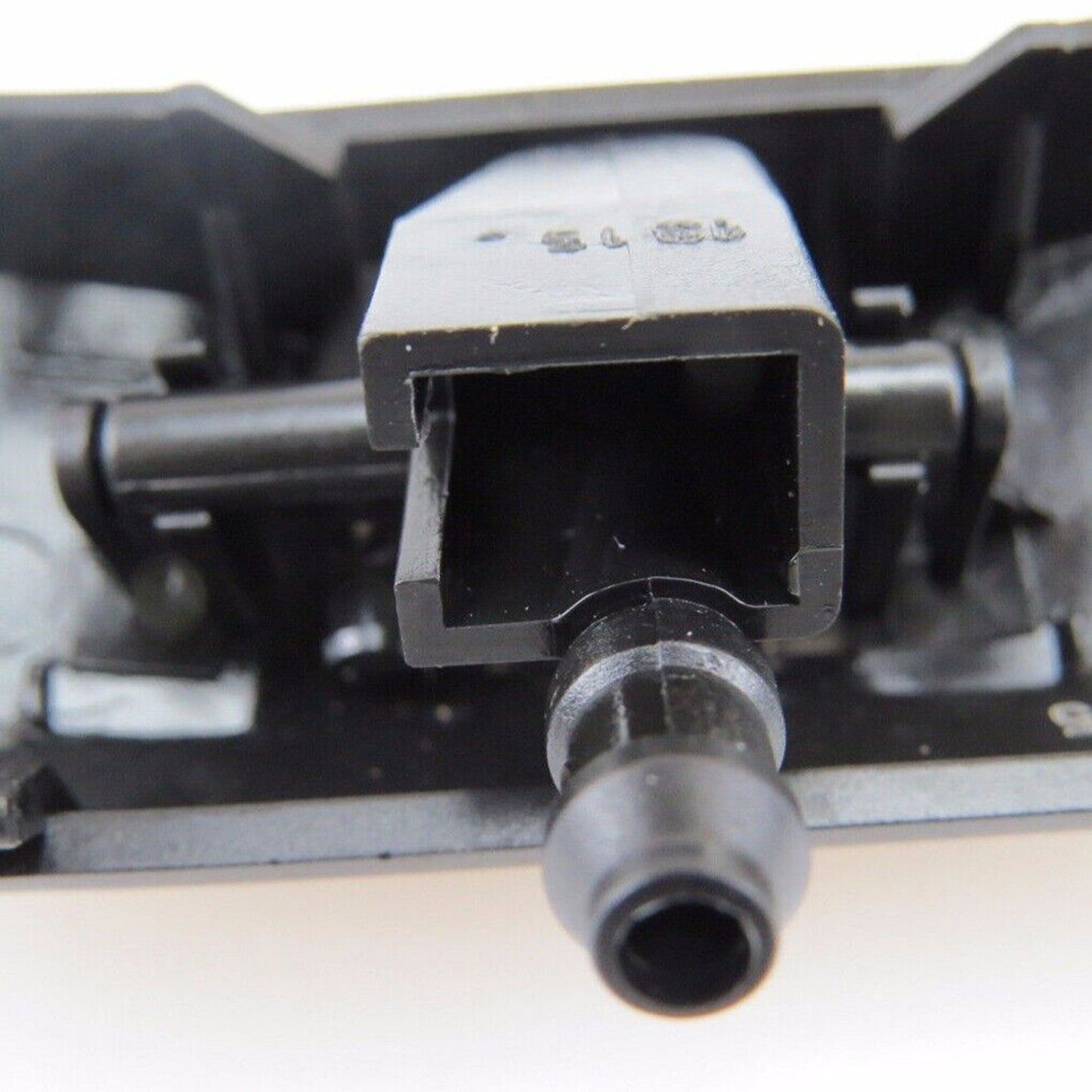 2pcs Windshield Spray Jet Set for VW Golf Plus 5M1 521 2005-2014