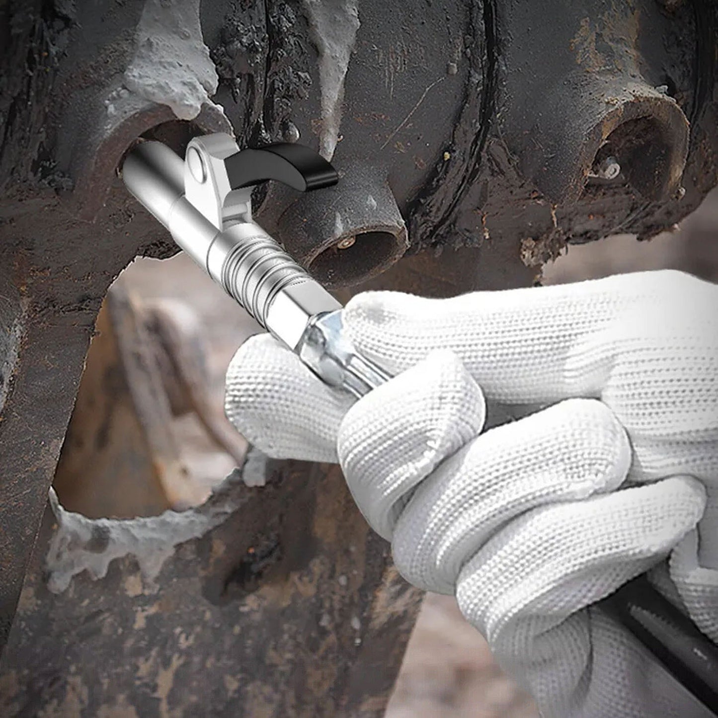 Heavy-Duty Grease Gun Coupler with Quick Release for Easy Lubrication