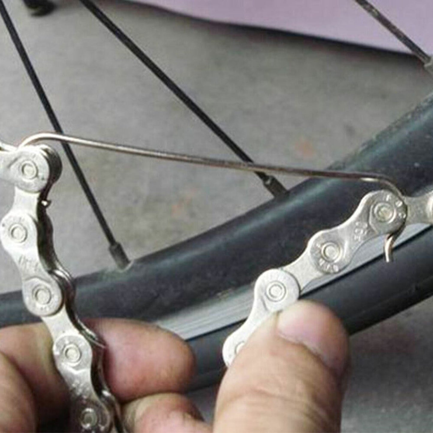 Bike Chain Breaker Tool Bicycle Chain Link Splitter and Pin Remover