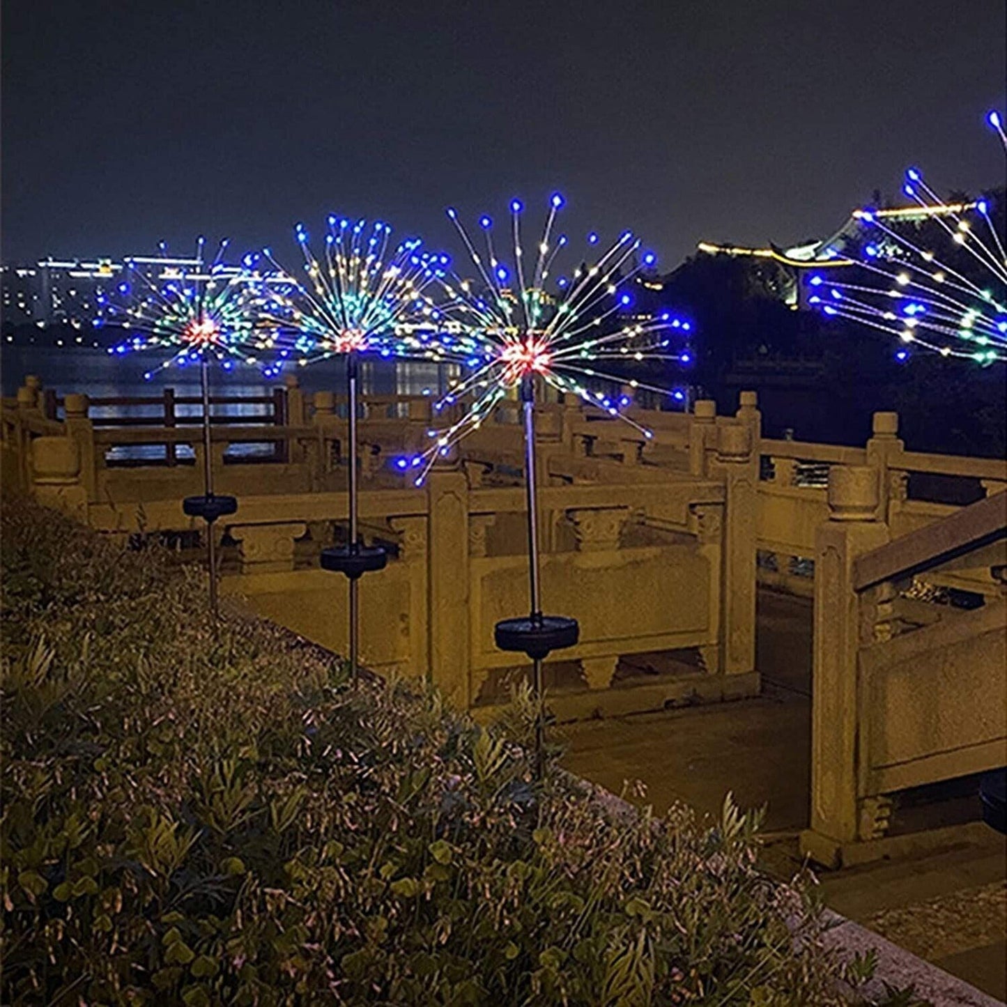 2pcs LED Solar Fireworks Garden Lights Starburst Design for Nighttime Display