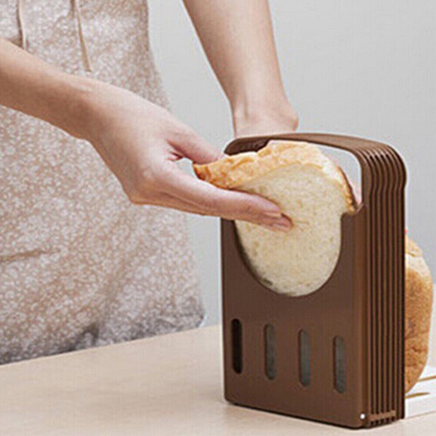 Foldable Bread Slicing Guide with Toast Cutter