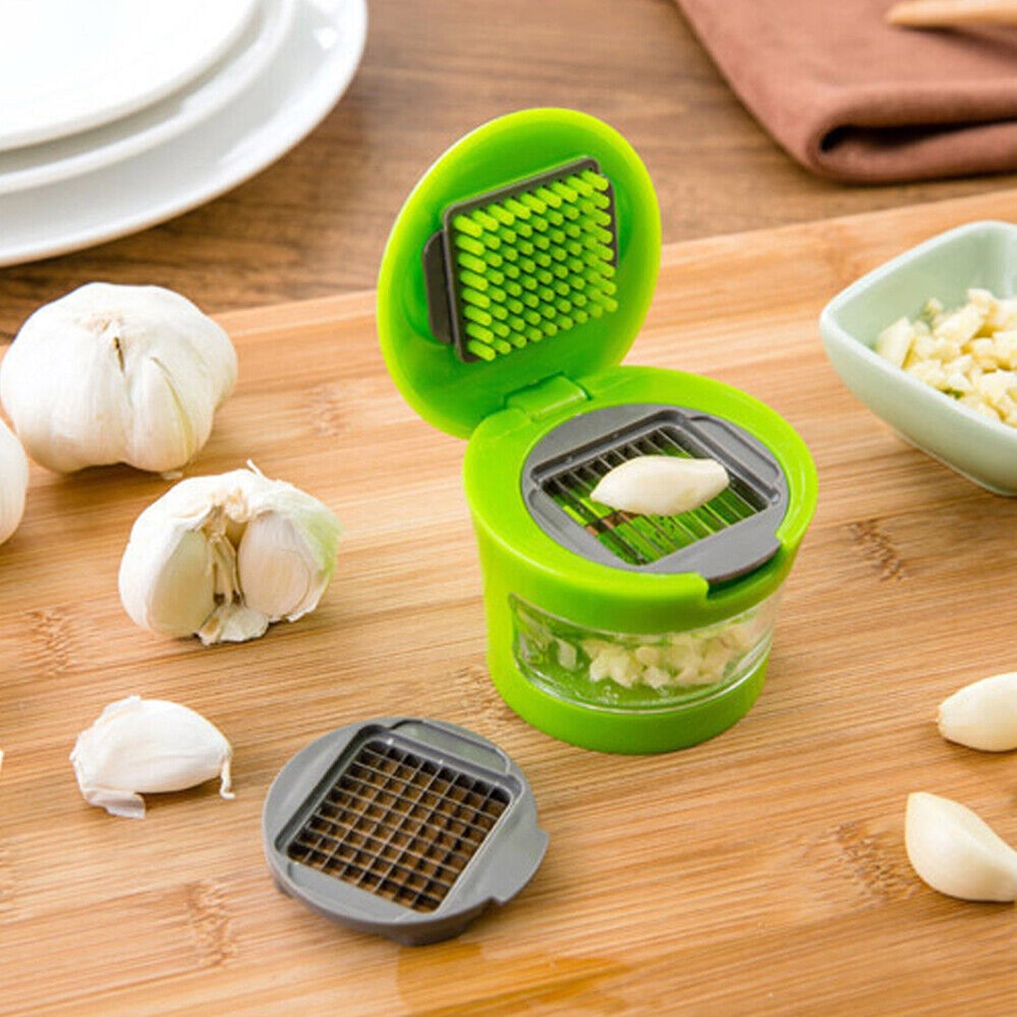 Garlic Press Crusher Stainless Steel Mincer and Peeler Kitchen Tool