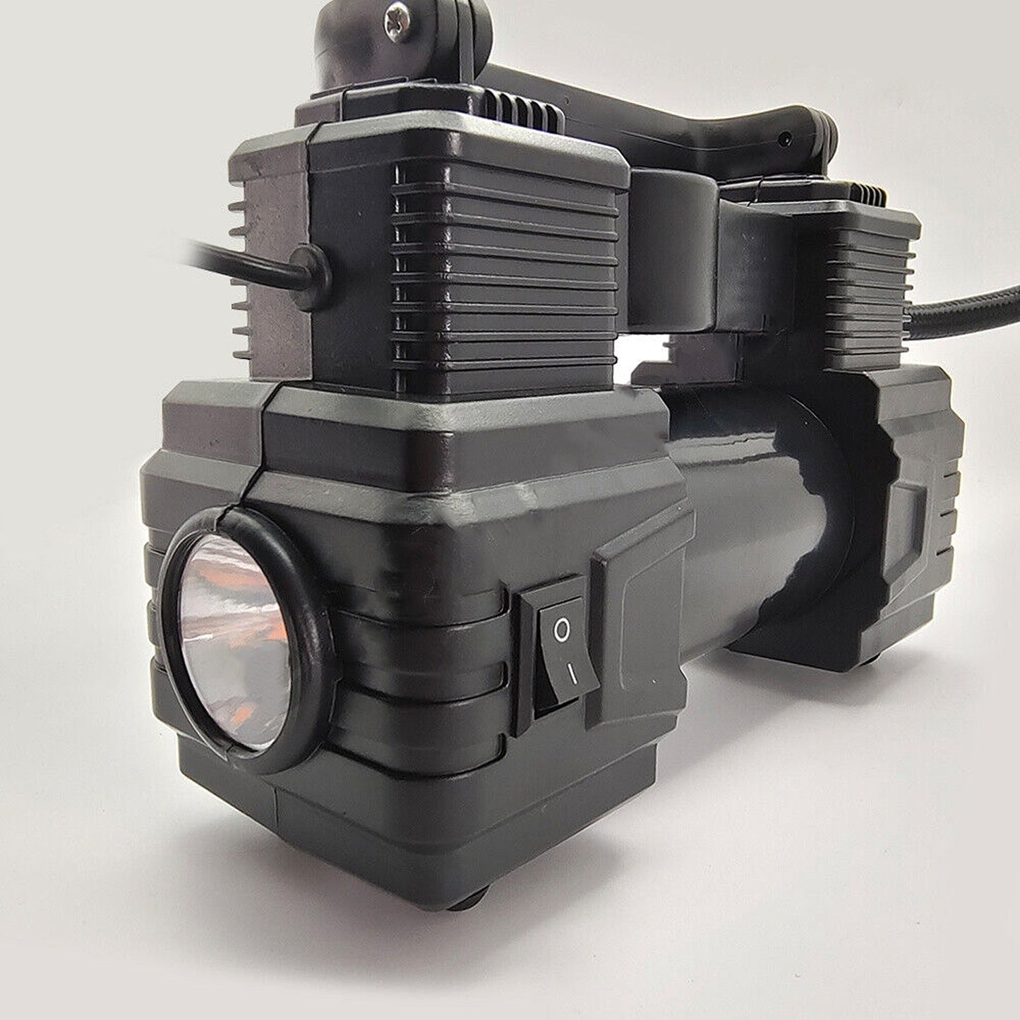 Portable 12V Air Compressor for Car and Truck Tyres 150PSI