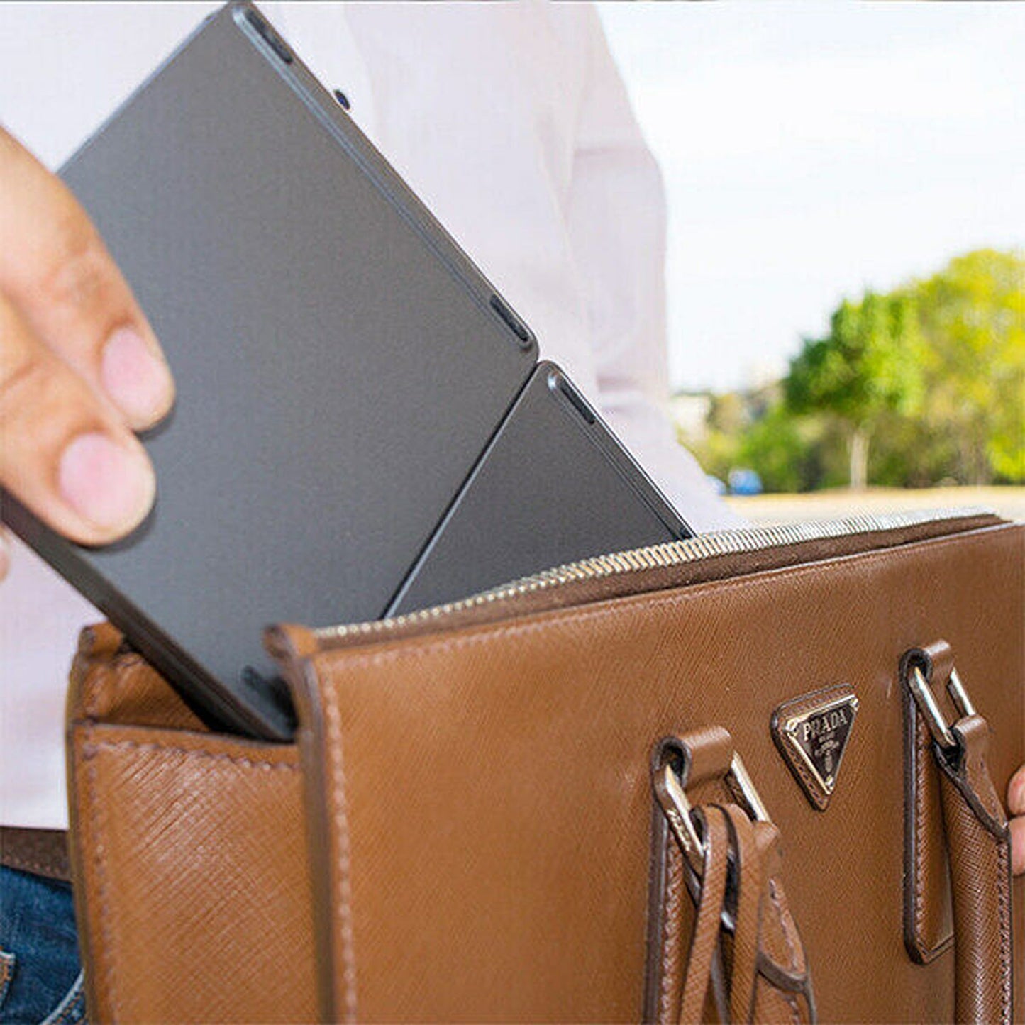Slim Bluetooth Keyboard with Integrated Touchpad for Tablets and Smartphones