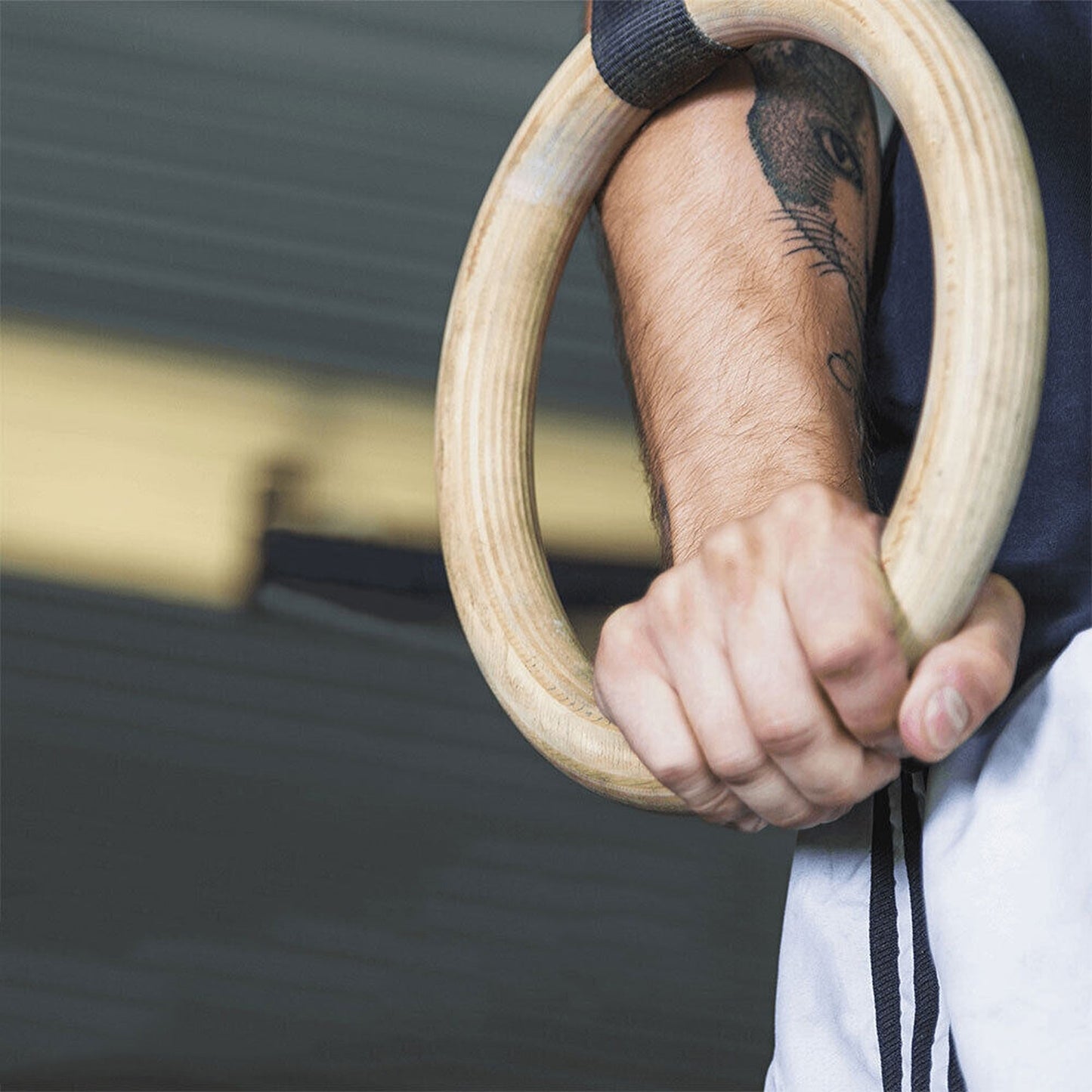Wooden Gymnastic Rings with Adjustable Straps for Crossfit and Strength Training