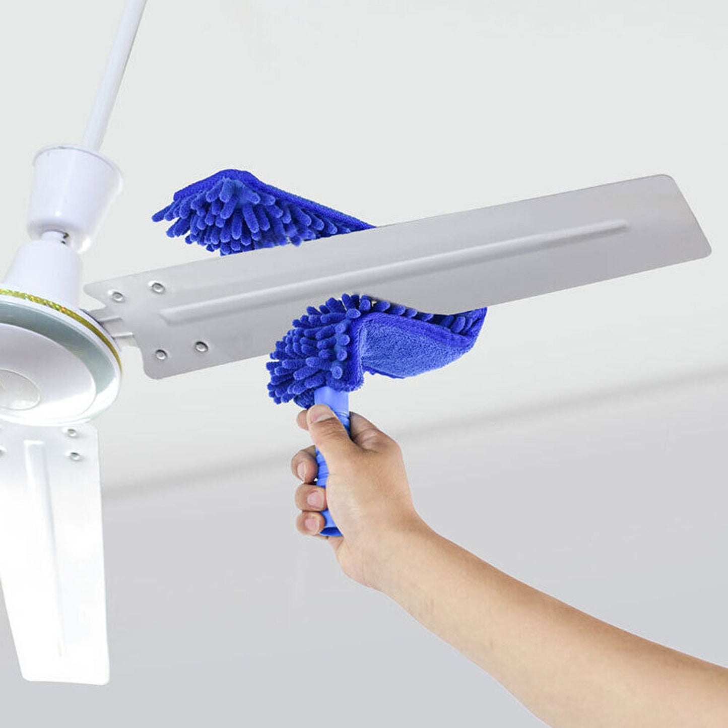 1 Set Flexible Duster Brush with Bendable Handle for Ceiling Fan Cleaning