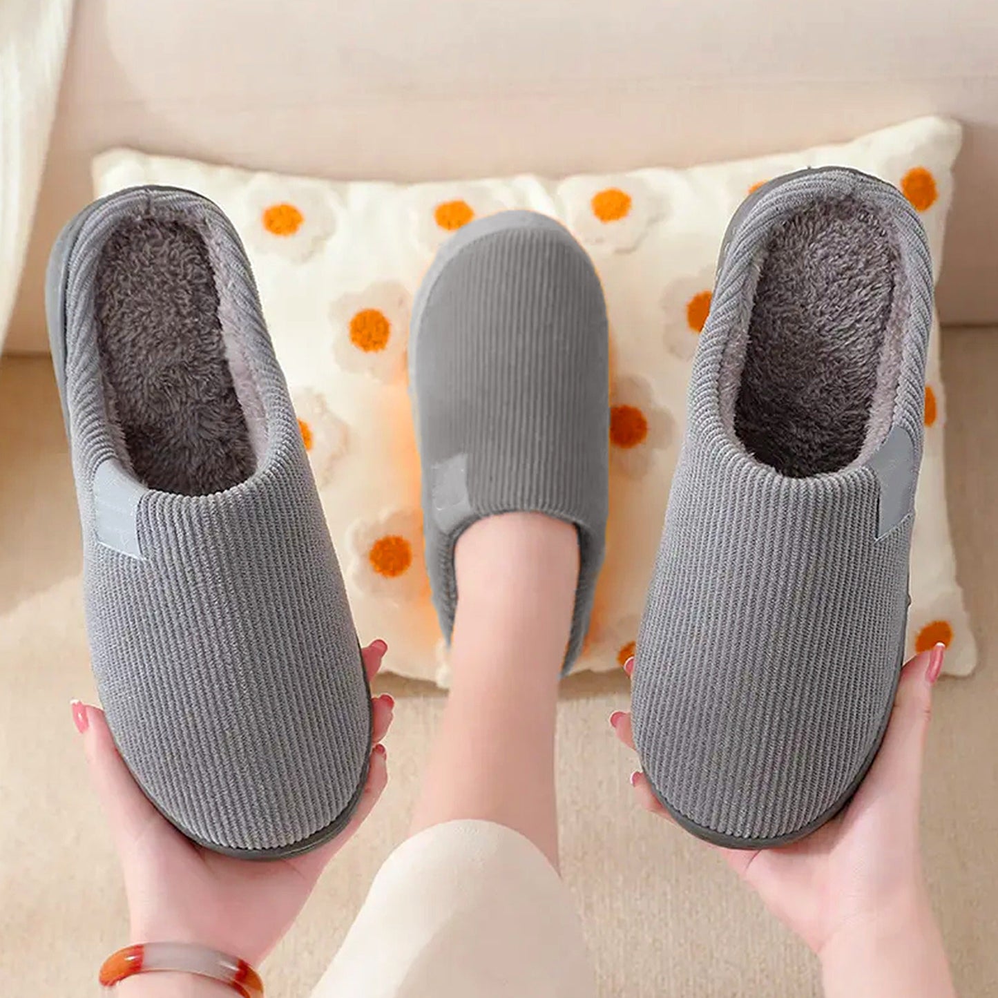 Grey Plush Lined Anti-Slip Winter Slippers Warm Indoor Slides for Men and Women