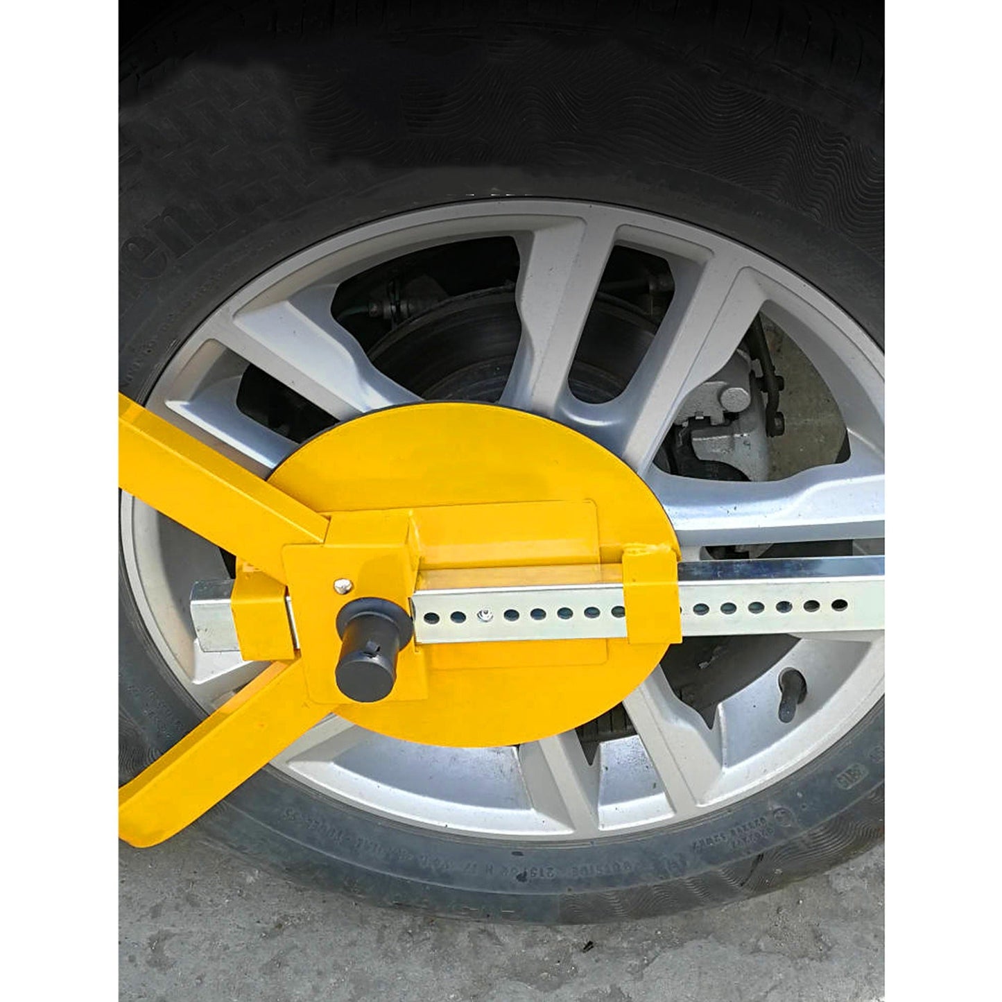 Heavy-Duty Wheel Clamp Lockable Tire Defender for Caravans Cars 13-15 Inch