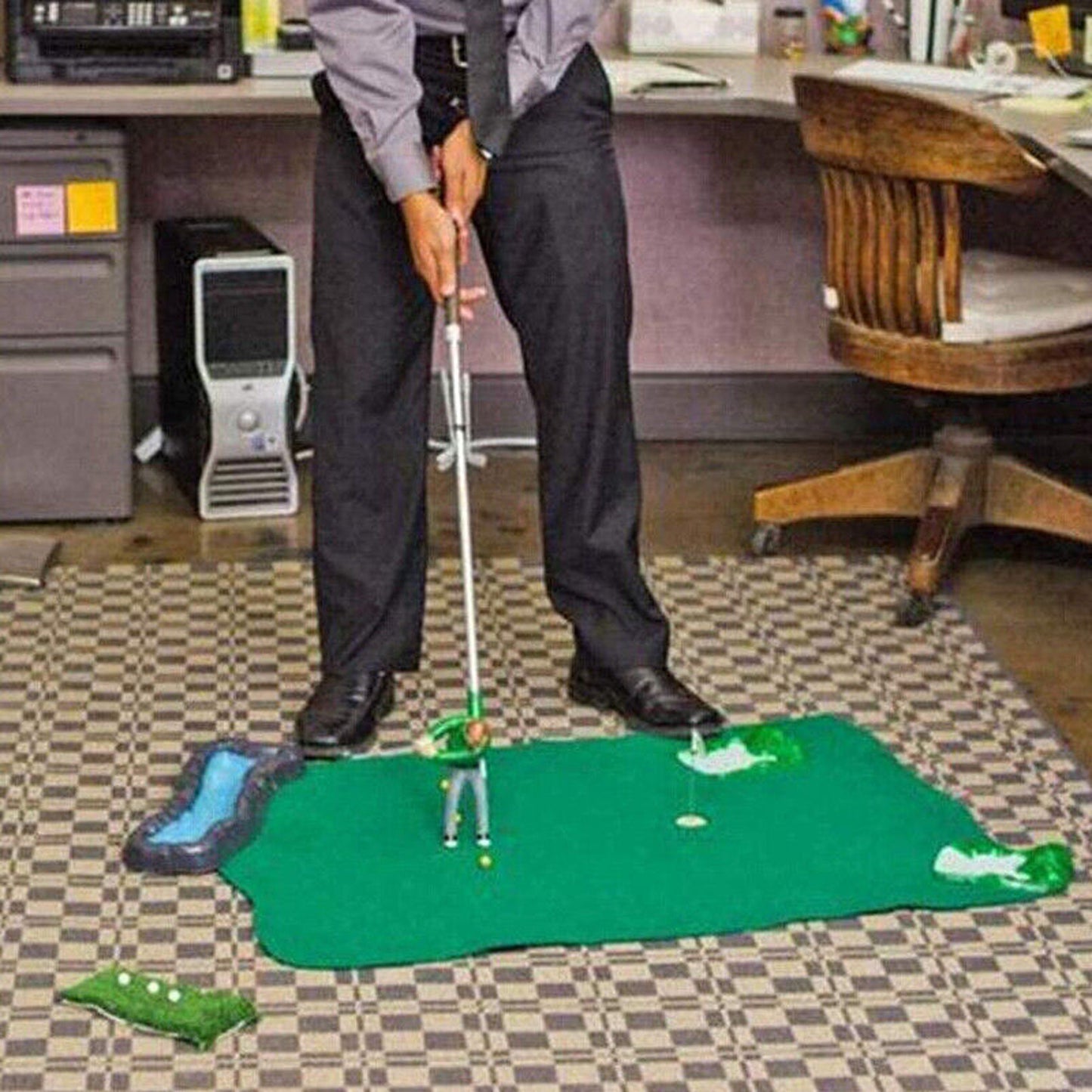 Indoor Miniature Golf Set Golfing Man Game for Home Entertainment