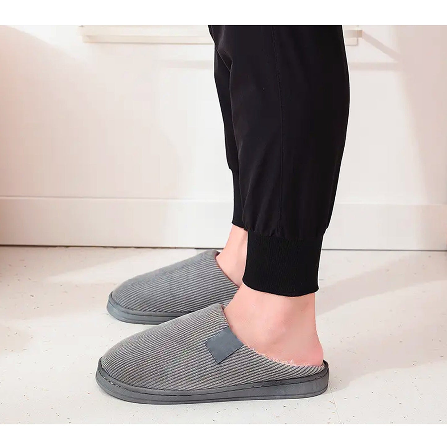 Grey Plush Lined Anti-Slip Winter Slippers Warm Indoor Slides for Men and Women